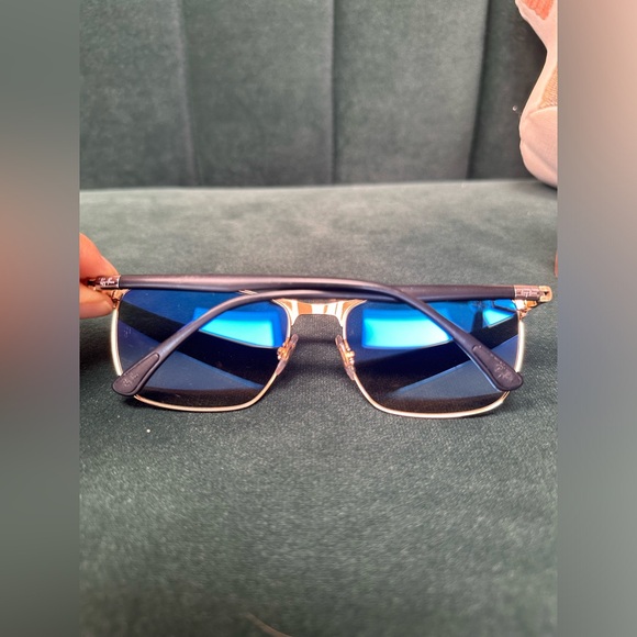 Ray-Ban RB3686 Square Sunglasses - Picture 6 of 6